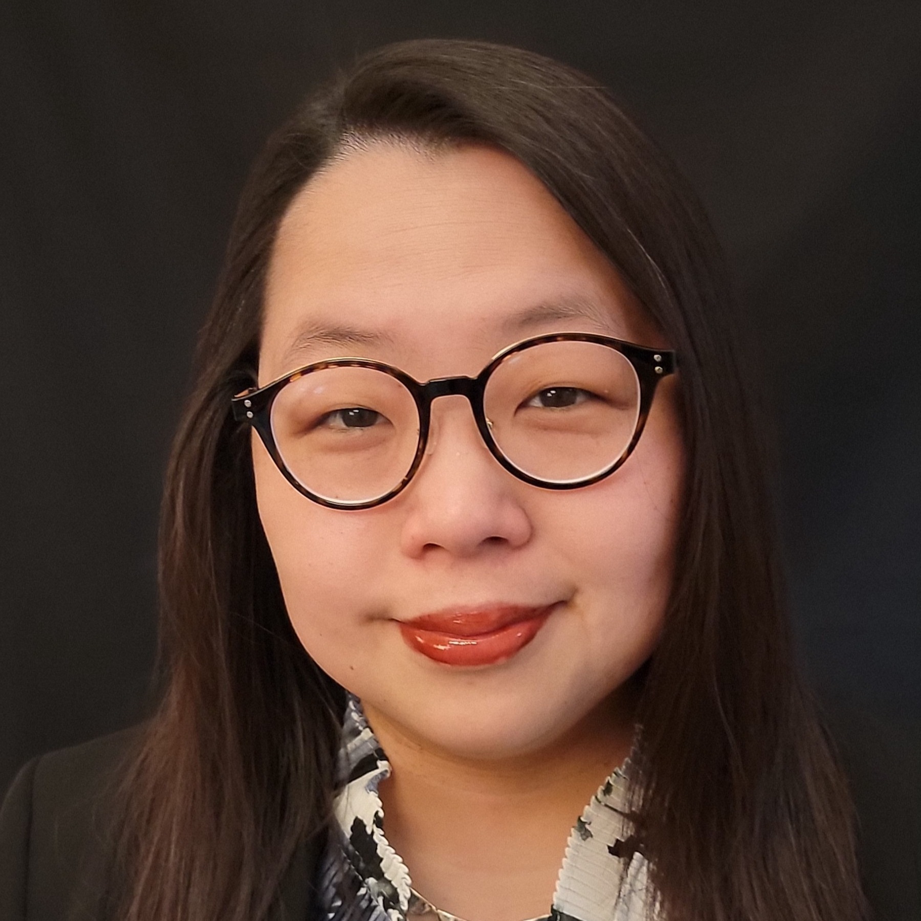 JulianaLeung-headshot-2022 (2)